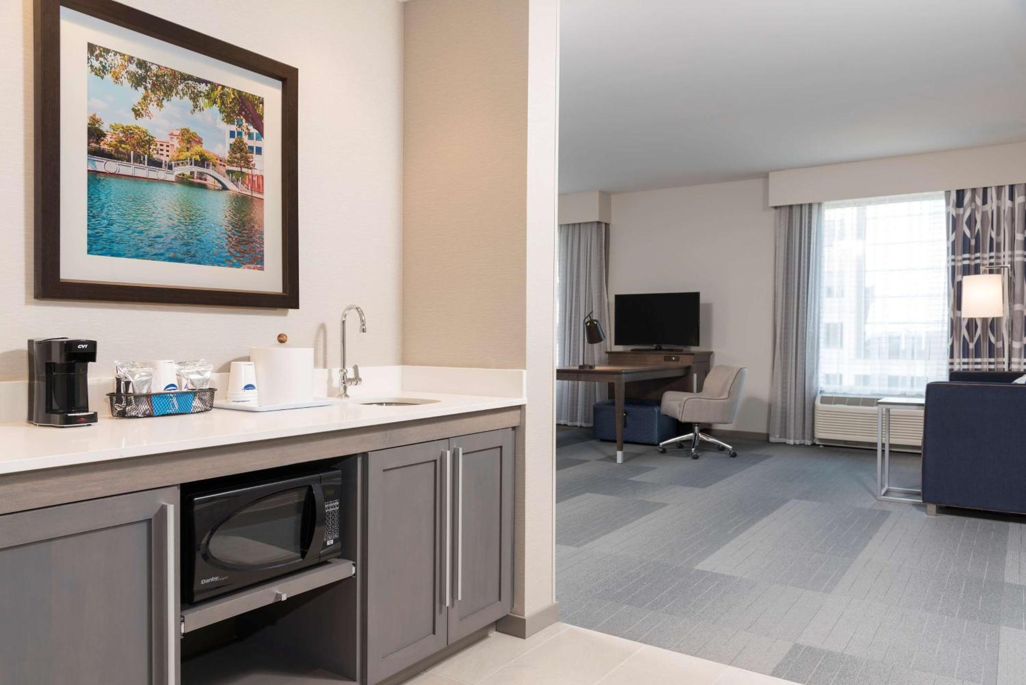 Hampton Inn & Suites Indianapolis-Keystone, In Экстерьер фото